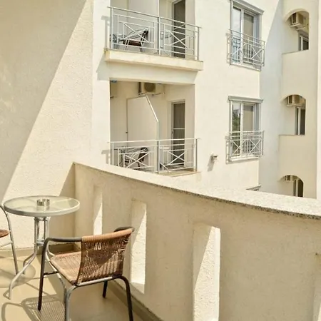 Mykonos Boutique ナボダリ